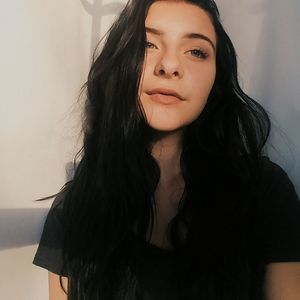 Meet your Posher, Brenna